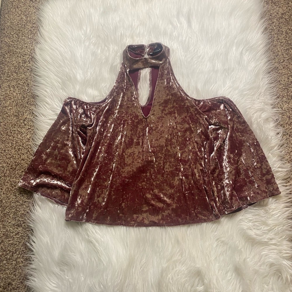 AMERICAN EAGLE PINK VELVET COLD SHOULDER TOP - Picture 2 of 9
